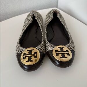 Tory Burch Women's Black and Gold Flats size 6.5